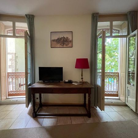 One Bedroom Apartment Place De L'Eglise, セレ エクステリア 写真