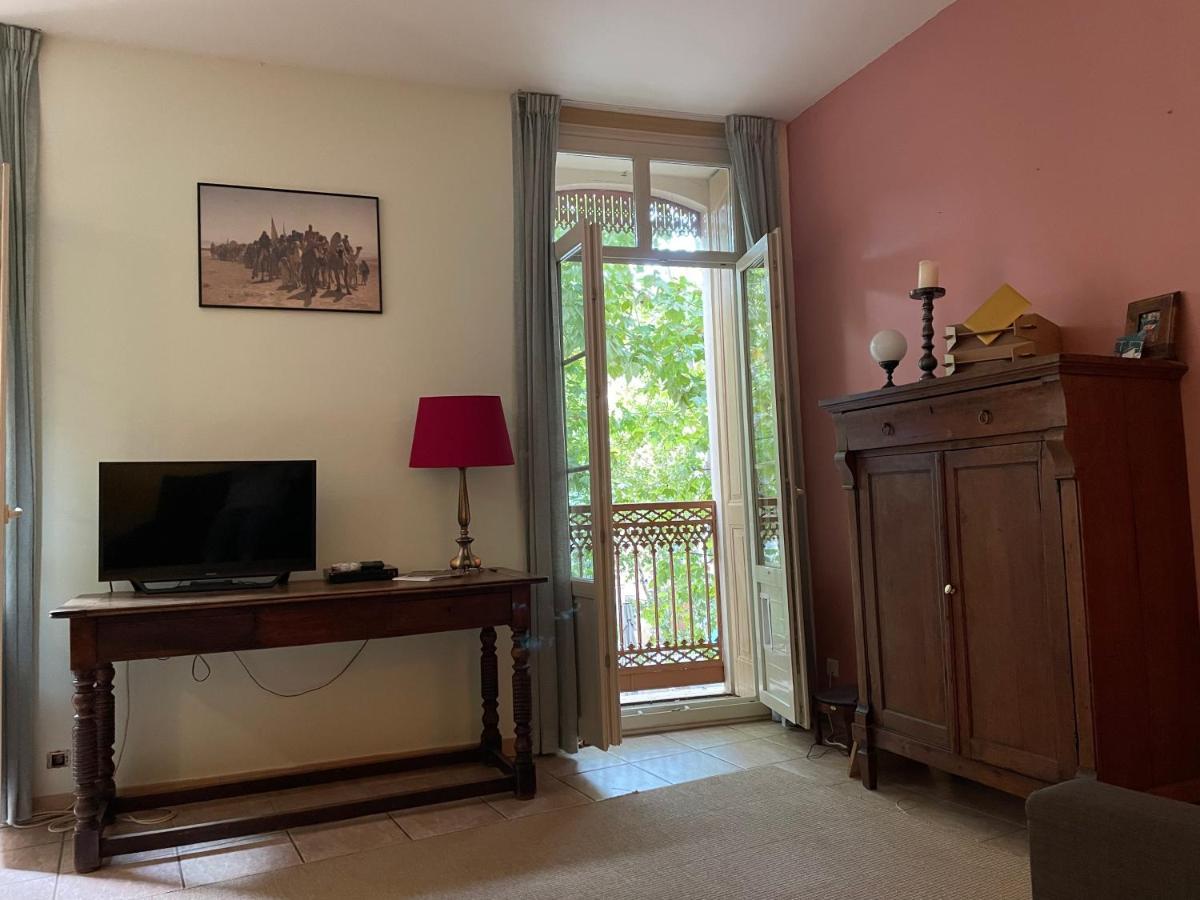 One Bedroom Apartment Place De L'Eglise, セレ エクステリア 写真