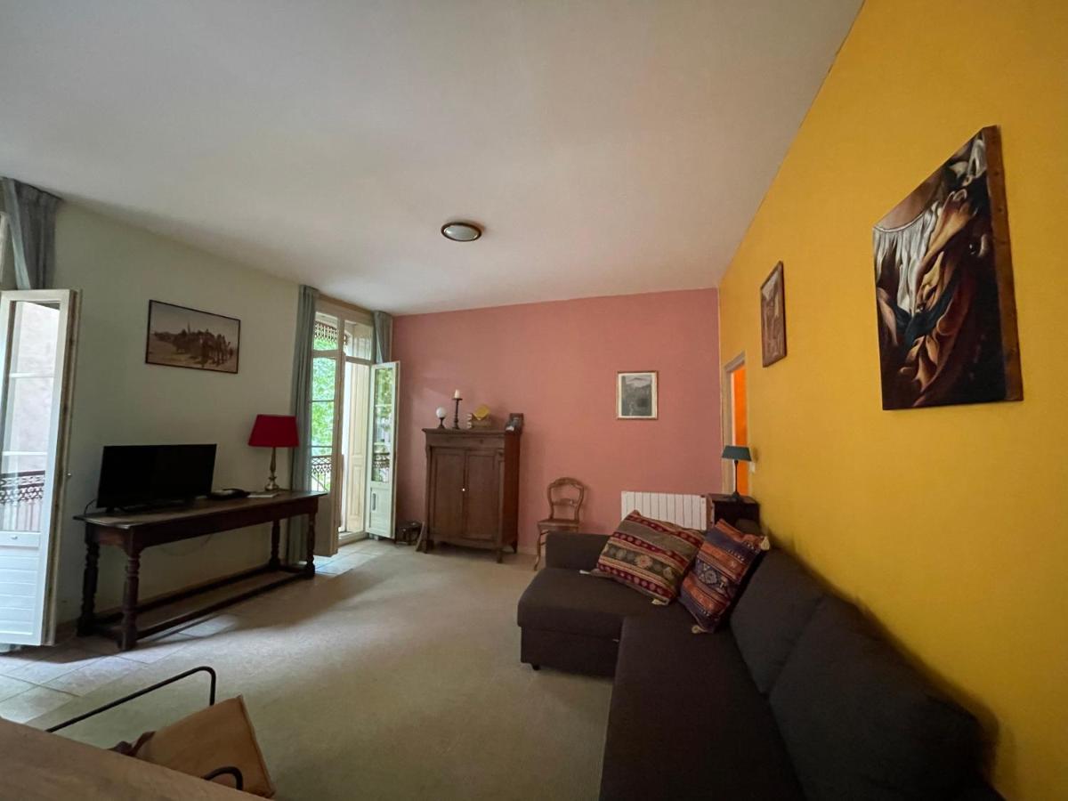 One Bedroom Apartment Place De L'Eglise, セレ エクステリア 写真